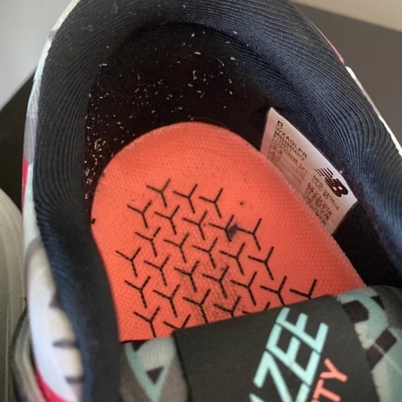 New Balance x Sweaty Betty Vazee Agility Runners - Picture 5 of 15